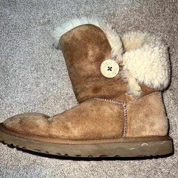 UGG womens Bailey Button Boots size 9 - Picture 5 of 12